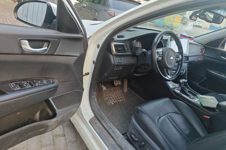 Used Kia K5 2016 2.0L Automatic LUX Driver Seat