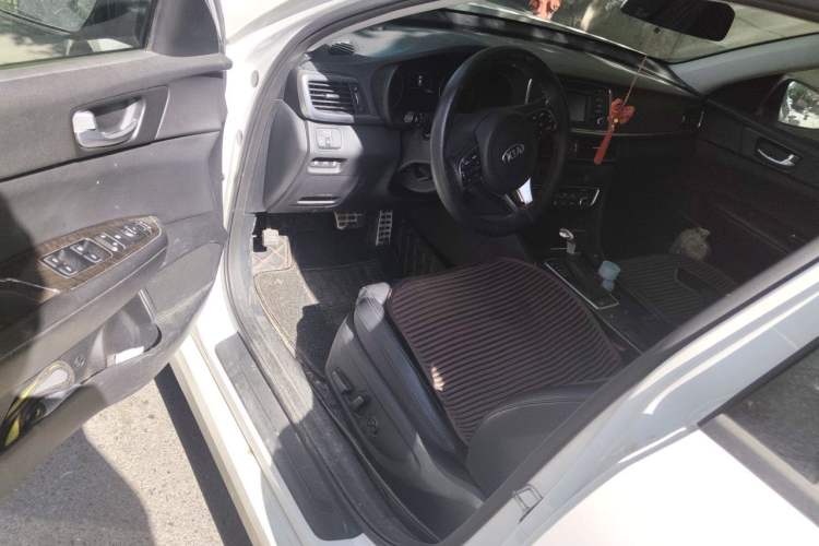 Used Kia K5 2016 2.0L Automatic LUX Driver Seat
