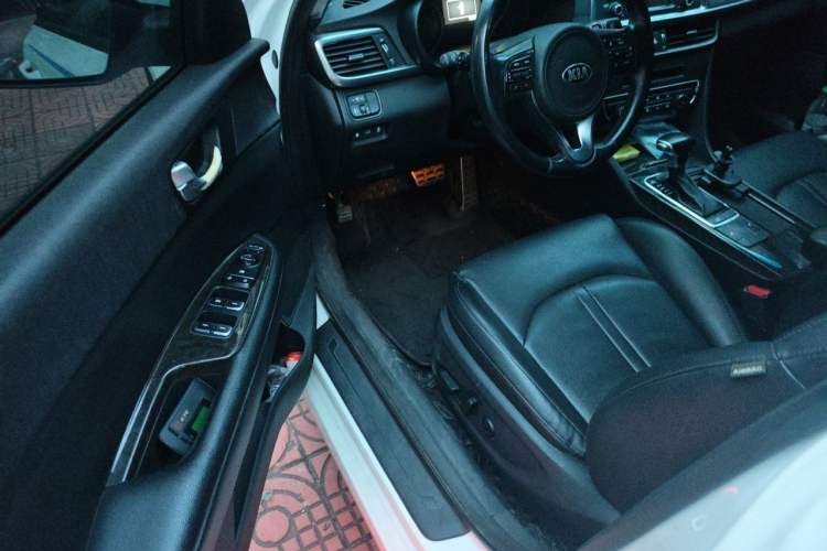 Used Kia K5 2016 2.0L Automatic LUX Driver Seat