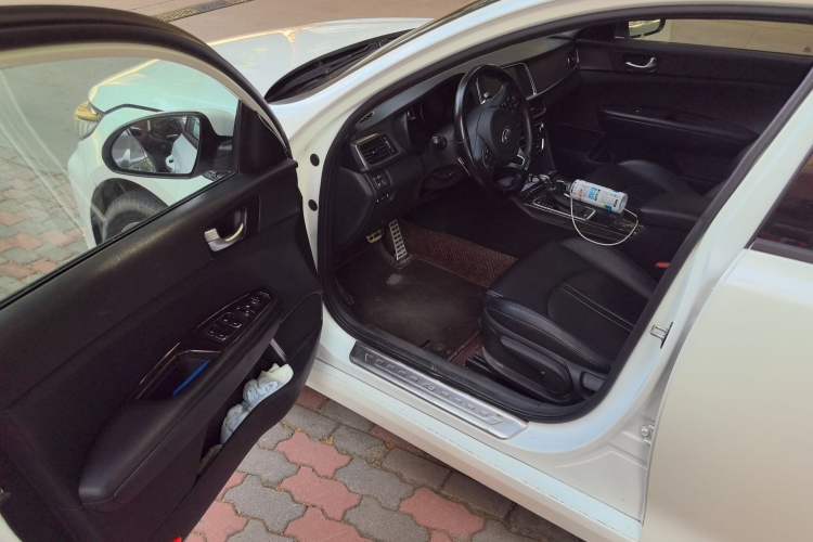 Used Kia K5 2016 1.6T Automatic LUX Driver Seat