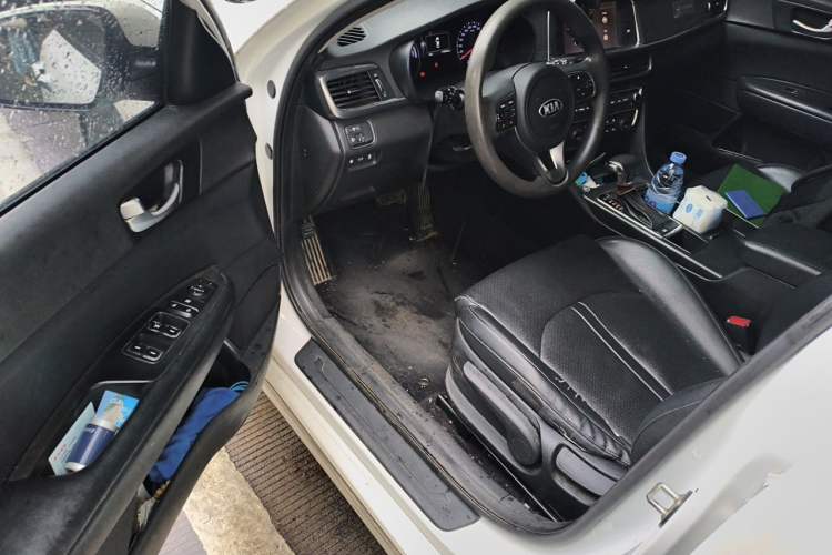 Used Kia K5 2016 2.0L Hybrid GLS Driver Seat