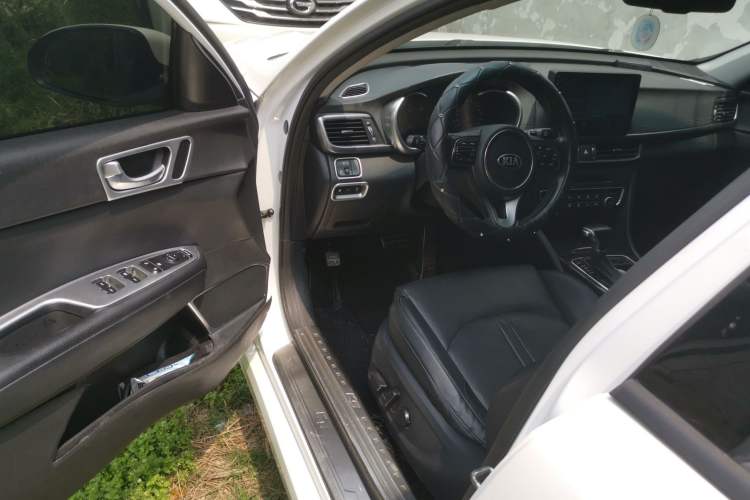 Used Kia K5 2016 2.0L Automatic LUX Driver Seat