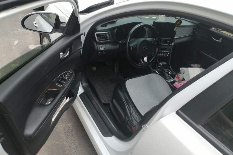 Used Kia K5 2016 2.0L Automatic GLS Driver Seat