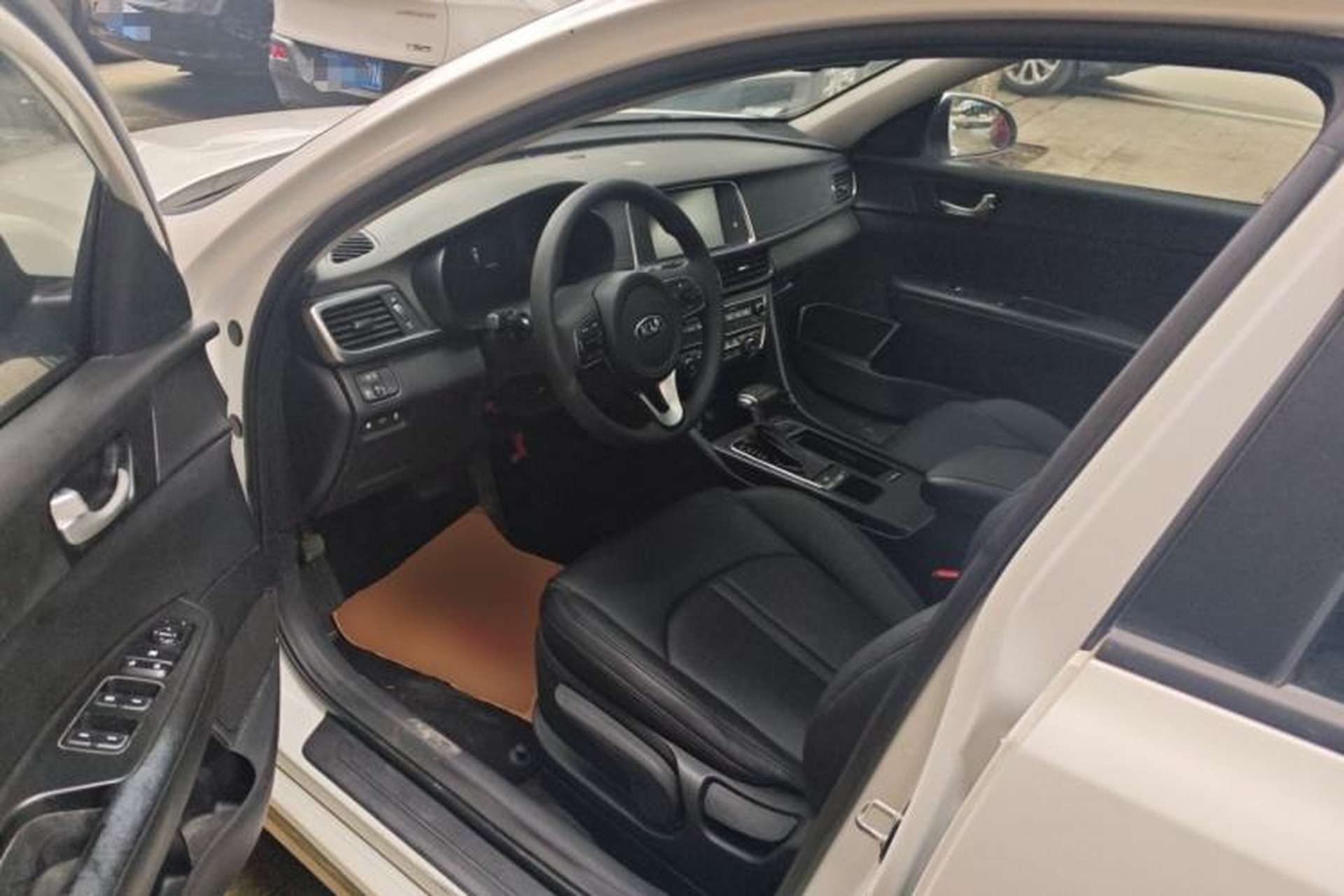 Used Kia K5 2016 2.0L Hybrid GLS Driver Seat
