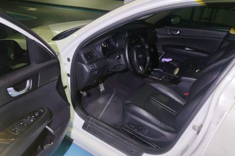 Used Kia K5 2016 2.0L Automatic LUX Driver Seat
