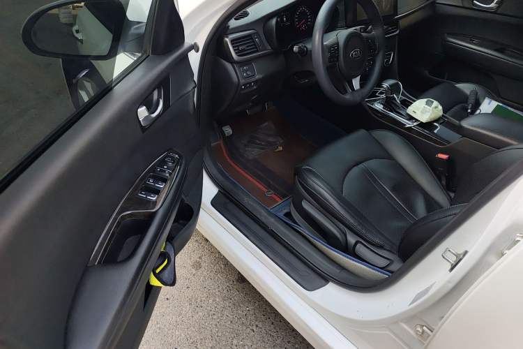 Used Kia K5 2016 1.6T Automatic GLS Driver Seat