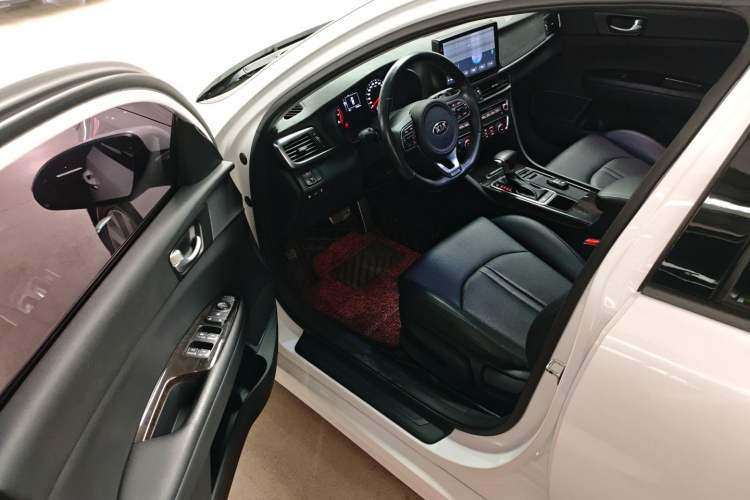 Used Kia K5 2016 1.6T Automatic LUX Driver Seat