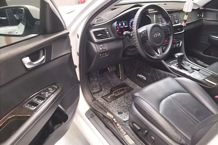 Used Kia K5 2016 2.0L Automatic LUX Driver Seat