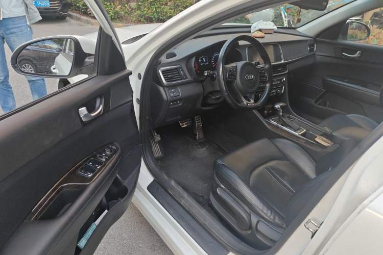 Used Kia K5 2016 1.6T Automatic LUX Driver Seat