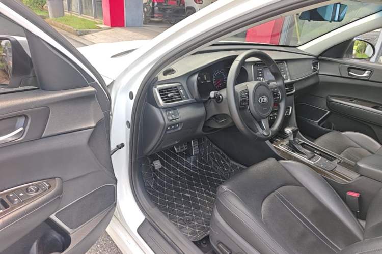 Used Kia K5 2016 2.0L Automatic LUX Driver Seat