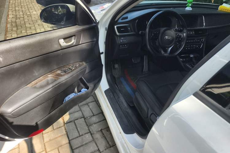 Used Kia K5 2016 1.6T Automatic LUX Driver Seat