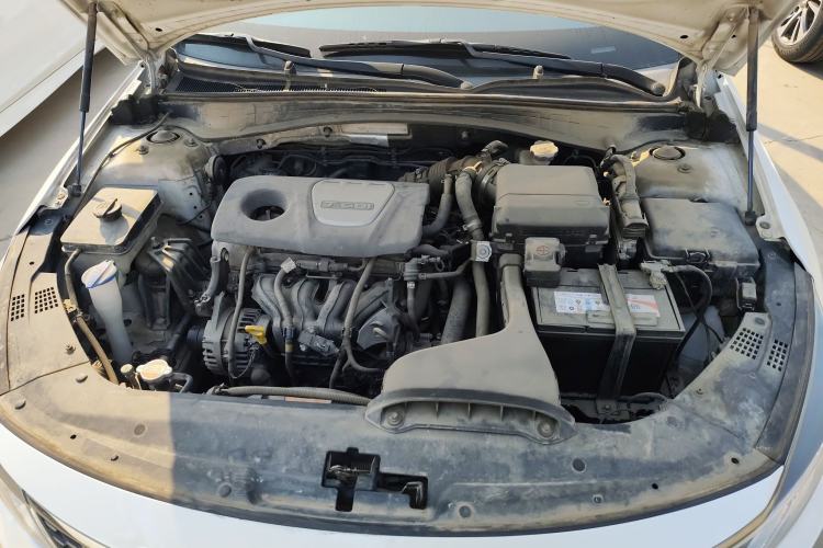 Used Kia K5 2016 1.6T Automatic LUX Engine Bay