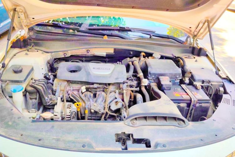 Used Kia K5 2016 1.6T Automatic LUX Engine Bay