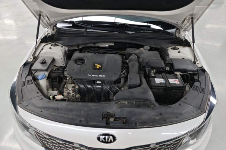 Used Kia K5 2016 2.0L Automatic GLS Engine Bay