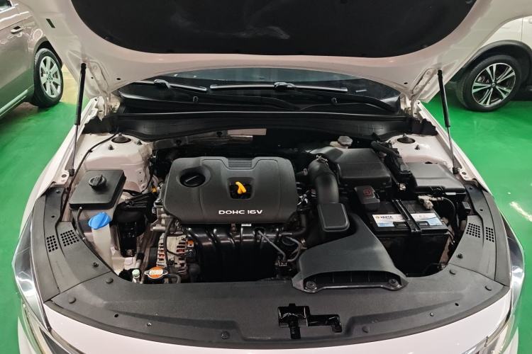 Used Kia K5 2016 2.0L Automatic GLS Engine Bay