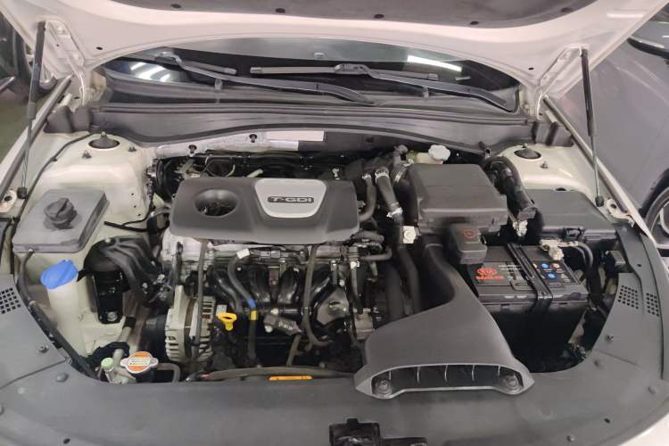 Used Kia K5 2016 1.6T Automatic LUX Engine Bay