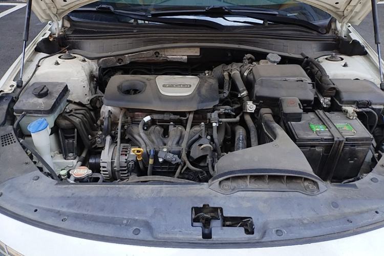 Used Kia K5 2016 1.6T Automatic LUX Engine Bay