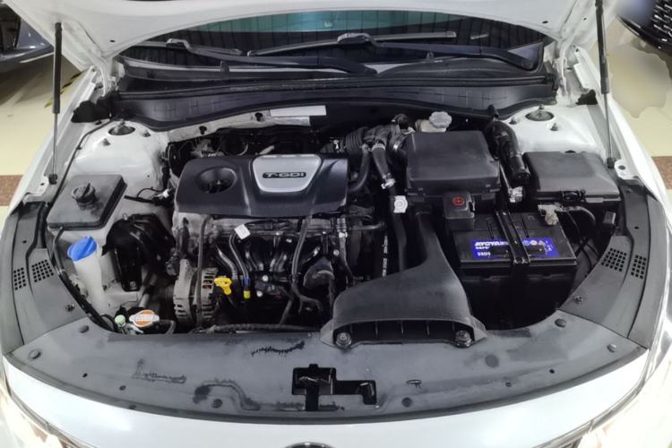 Used Kia K5 2016 1.6T Automatic LUX Engine Bay