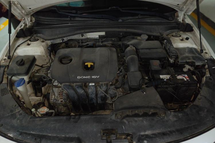 Used Kia K5 2016 2.0L Automatic LUX Engine Bay