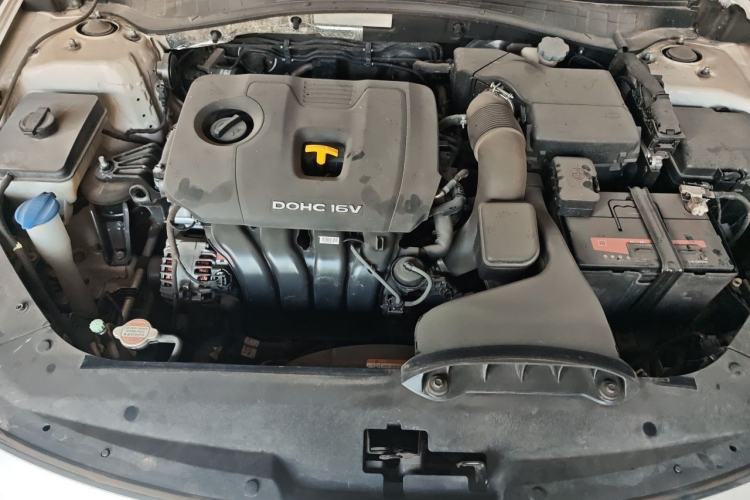 Used Kia K5 2016 2.0L Automatic LUX Engine Bay