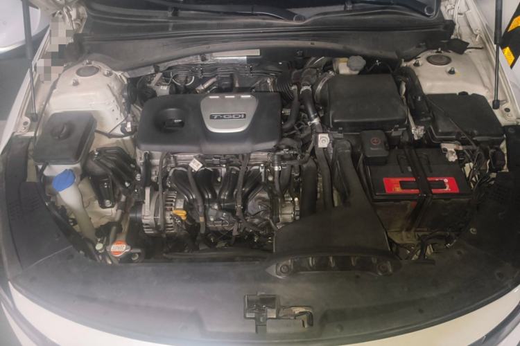 Used Kia K5 2016 1.6T Automatic LUX Engine Bay