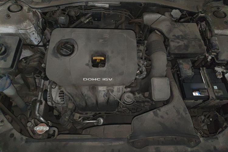Used Kia K5 2016 2.0L Automatic LUX Engine Bay