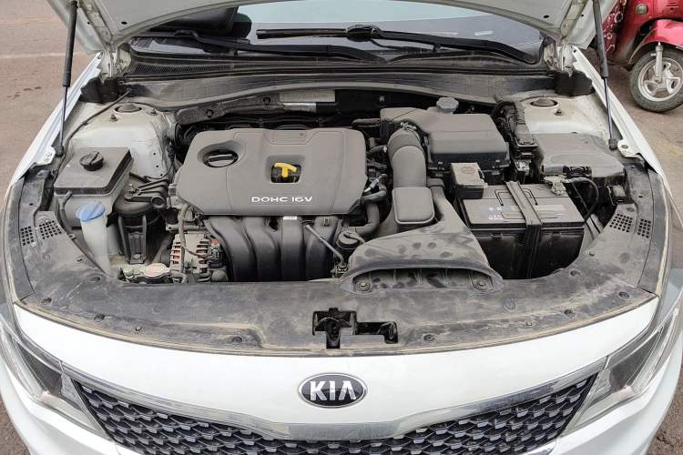 Used Kia K5 2016 2.0L Automatic LUX Engine Bay