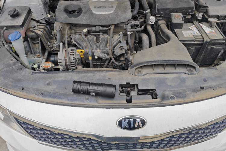 Used Kia K5 2016 1.6T Automatic LUX Engine Bay