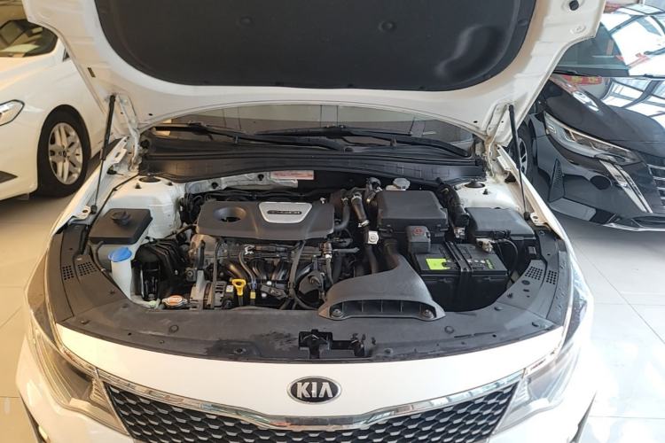 Used Kia K5 2016 1.6T Automatic LUX Engine Bay