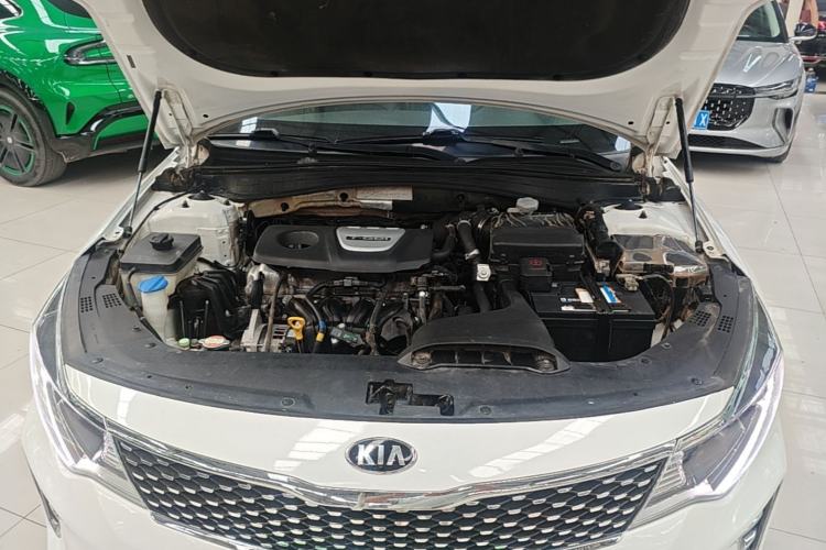 Used Kia K5 2016 1.6T Automatic LUX Engine Bay