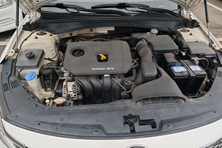 Used Kia K5 2016 2.0L Automatic LUX Engine Bay