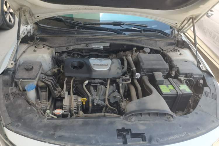 Used Kia K5 2016 1.6T Automatic LUX Engine Bay