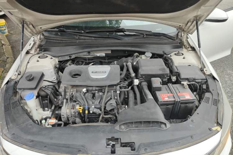 Used Kia K5 2016 1.6T Automatic LUX Engine Bay