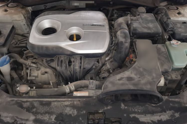 Used Kia K5 2016 2.0L Hybrid GLS Engine Bay
