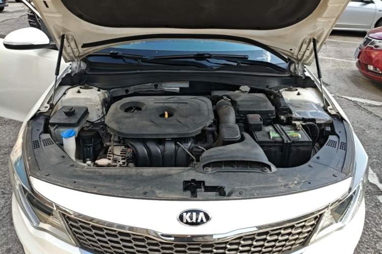 Used Kia K5 2016 2.0L Automatic GLS Engine Bay