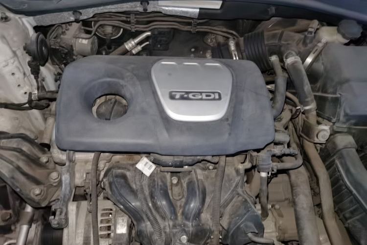 Used Kia K5 2016 1.6T Automatic LUX Engine Bay