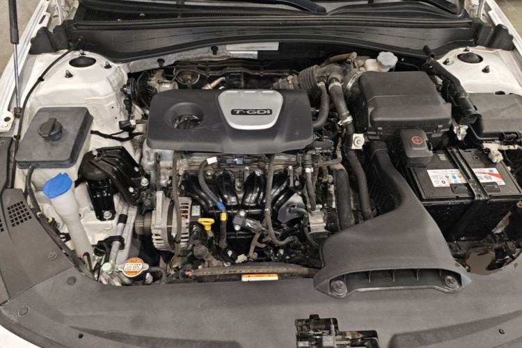 Used Kia K5 2016 1.6T Automatic LUX Engine Bay