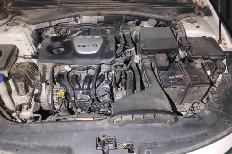 Used Kia K5 2016 1.6T Automatic LUX Engine Bay