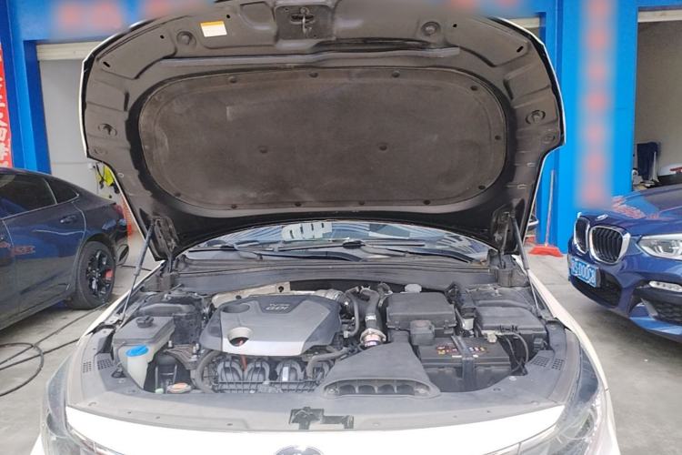 Used Kia K5 2016 2.0T Automatic PRM Engine Bay