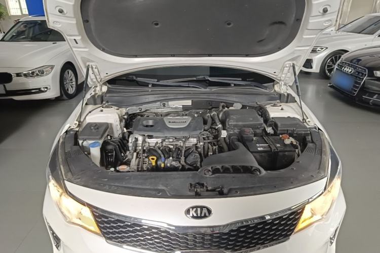Used Kia K5 2016 1.6T Automatic LUX Engine Bay