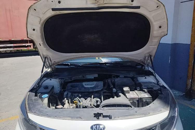 Used Kia K5 2016 1.6T Automatic LUX Engine Bay