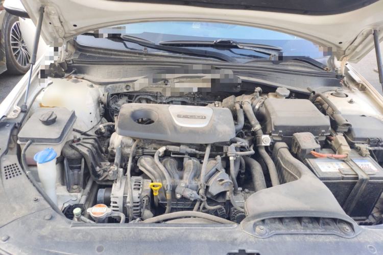 Used Kia K5 2016 1.6T Automatic LUX Engine Bay