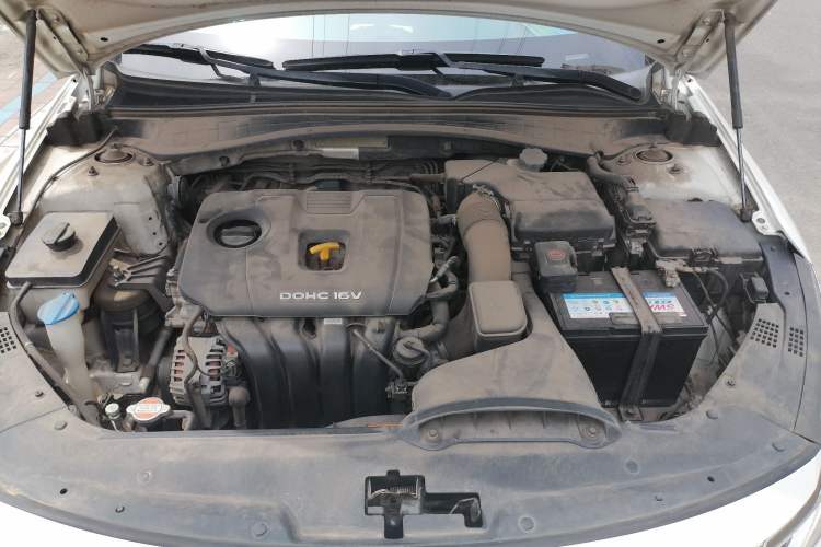 Used Kia K5 2016 2.0L Automatic GLS Engine Bay