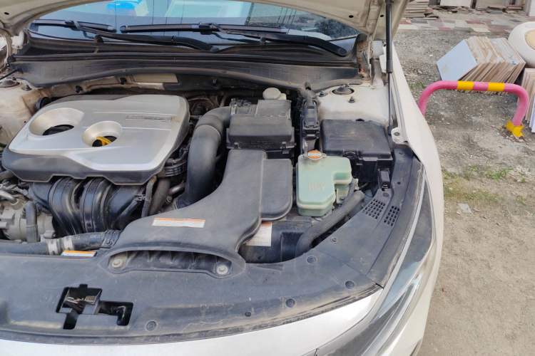 Used Kia K5 2016 2.0L Hybrid GLS Engine Bay Left