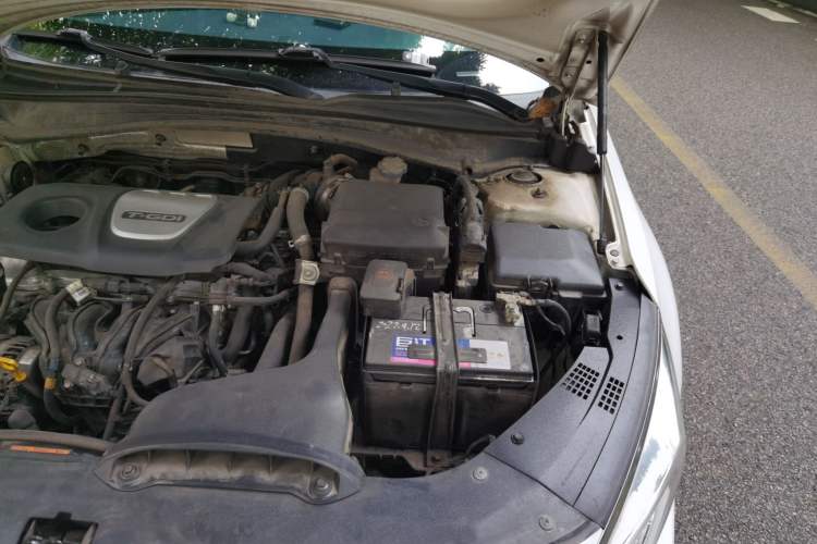 Used Kia K5 2016 1.6T Automatic LUX Engine Bay Left