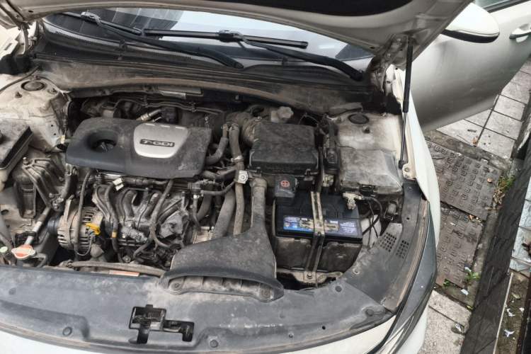 Used Kia K5 2016 1.6T Automatic LUX Engine Bay Left