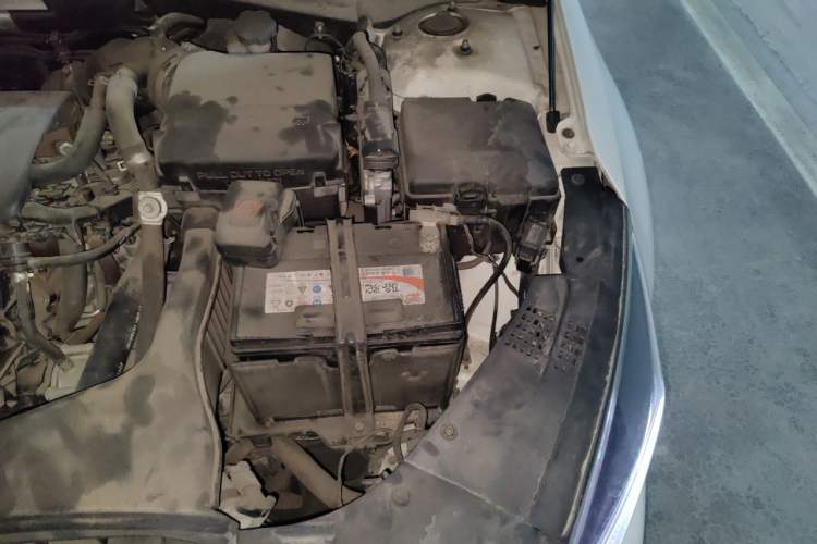 Used Kia K5 2016 1.6T Automatic LUX Engine Bay Left