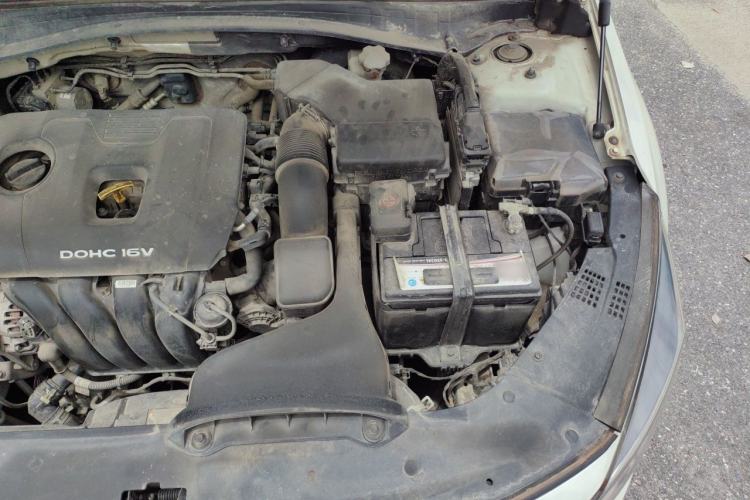 Used Kia K5 2016 2.0L Automatic GLS Engine Bay Left