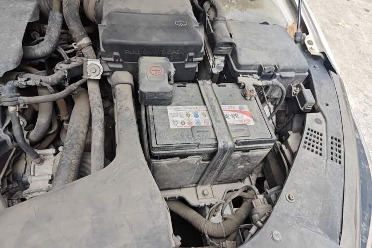 Used Kia K5 2016 1.6T Automatic LUX Engine Bay Left