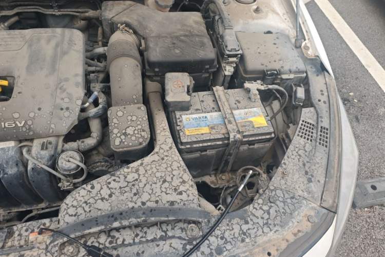 Used Kia K5 2016 2.0L Automatic LUX Engine Bay Left